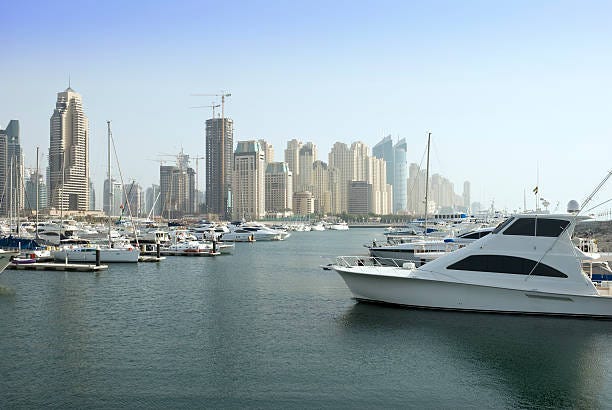 rent an yacht in dubai