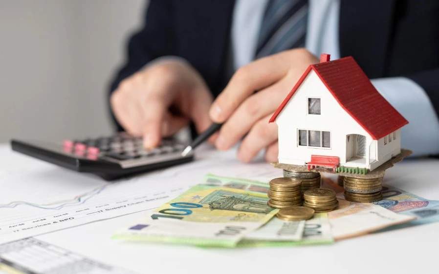 an images showing real estate investment as wealth building